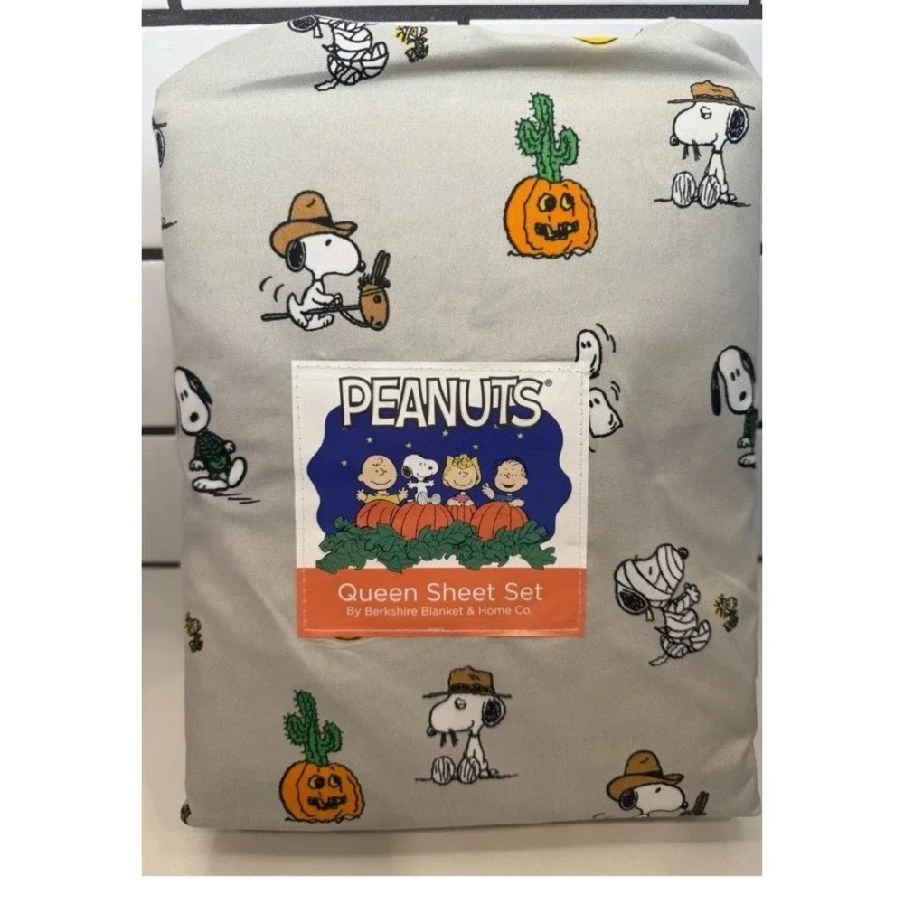 Peanuts Snoopy Spike Gray Halloween Queen Sheet Set Mummy Cactus Skeleton